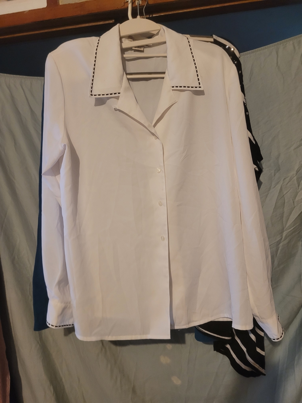 Notations White Shirt with Black Outline